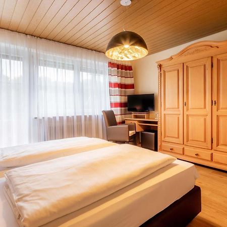 Landgasthof Moser & Restaurant Bootshaus Windorf  Bagian luar foto