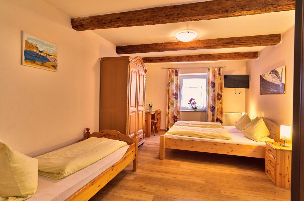 Landgasthof Moser & Restaurant Bootshaus Windorf  Bagian luar foto