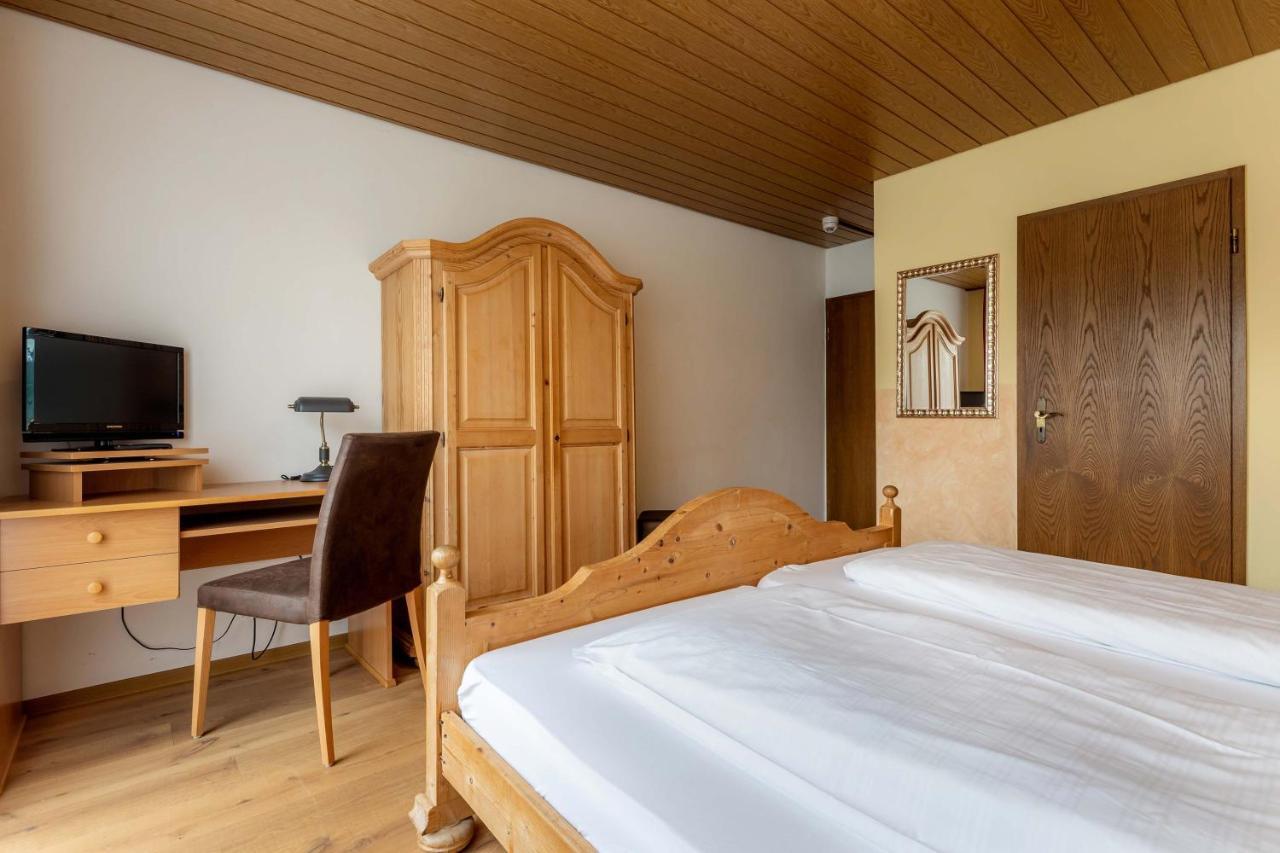 Landgasthof Moser & Restaurant Bootshaus Windorf  Bagian luar foto