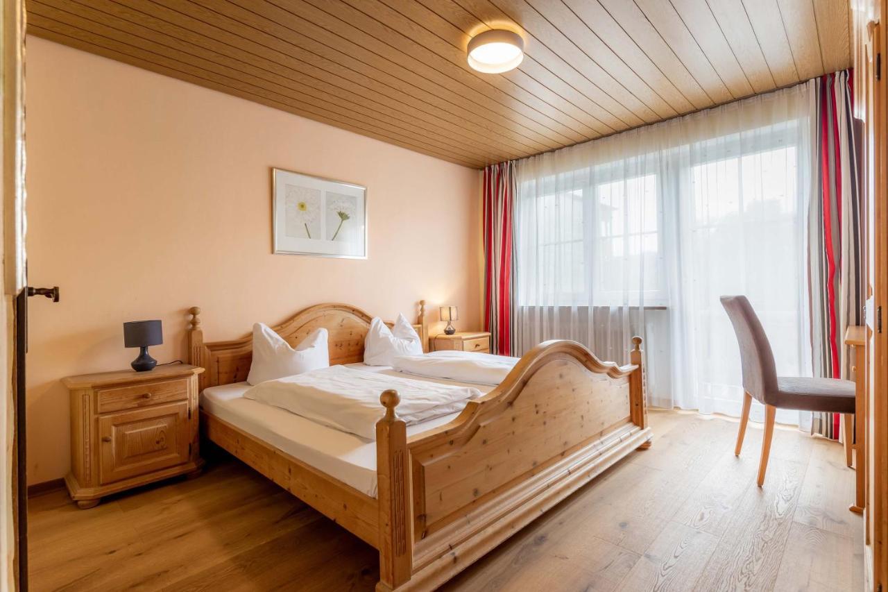 Landgasthof Moser & Restaurant Bootshaus Windorf  Bagian luar foto