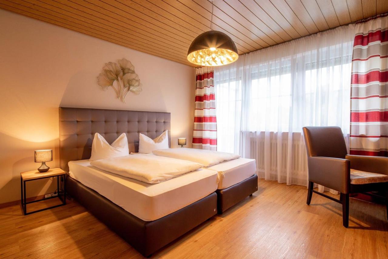 Landgasthof Moser & Restaurant Bootshaus Windorf  Bagian luar foto