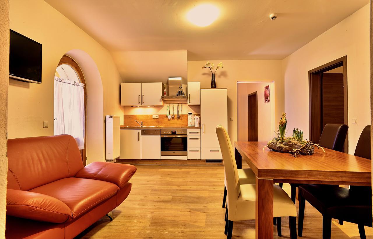 Landgasthof Moser & Restaurant Bootshaus Windorf  Bagian luar foto