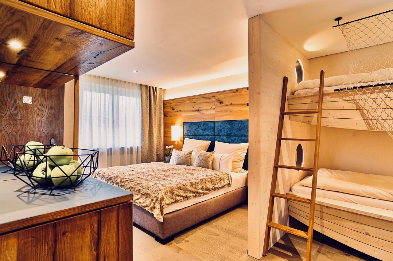 Landgasthof Moser & Restaurant Bootshaus Windorf  Bagian luar foto