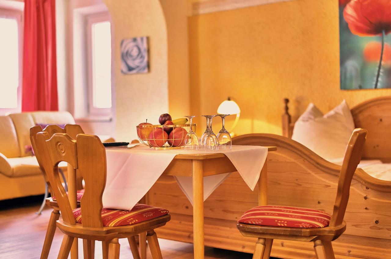 Landgasthof Moser & Restaurant Bootshaus Windorf  Bagian luar foto