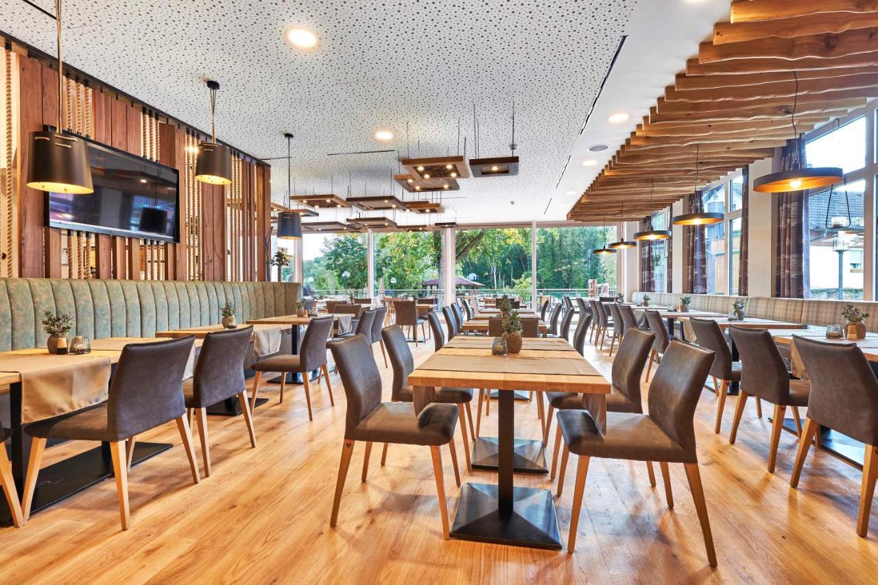 Landgasthof Moser & Restaurant Bootshaus Windorf  Bagian luar foto