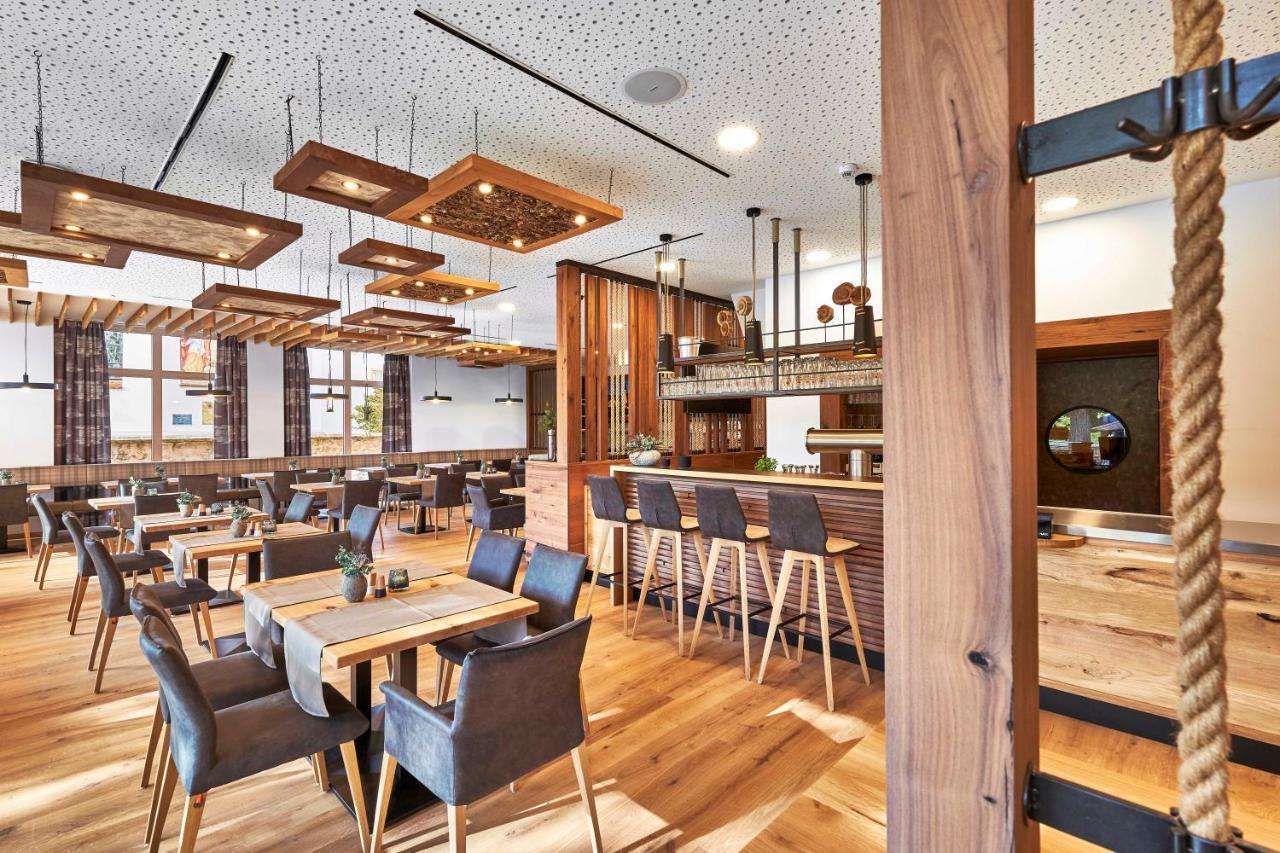 Landgasthof Moser & Restaurant Bootshaus Windorf  Bagian luar foto